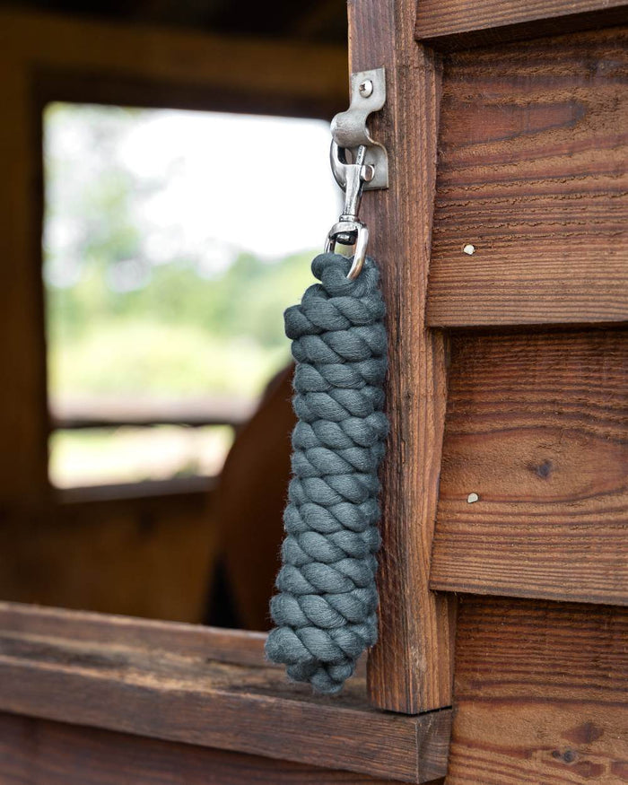 Petrol Coloured LeMieux Polycotton Leadrope On A Stable Background #colour_petrol