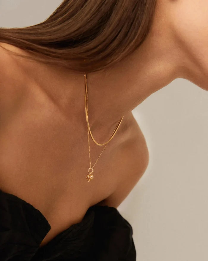 Mini Ridge Heart Charm Pendant Necklace | 18ct Gold Plated Necklaces Missoma