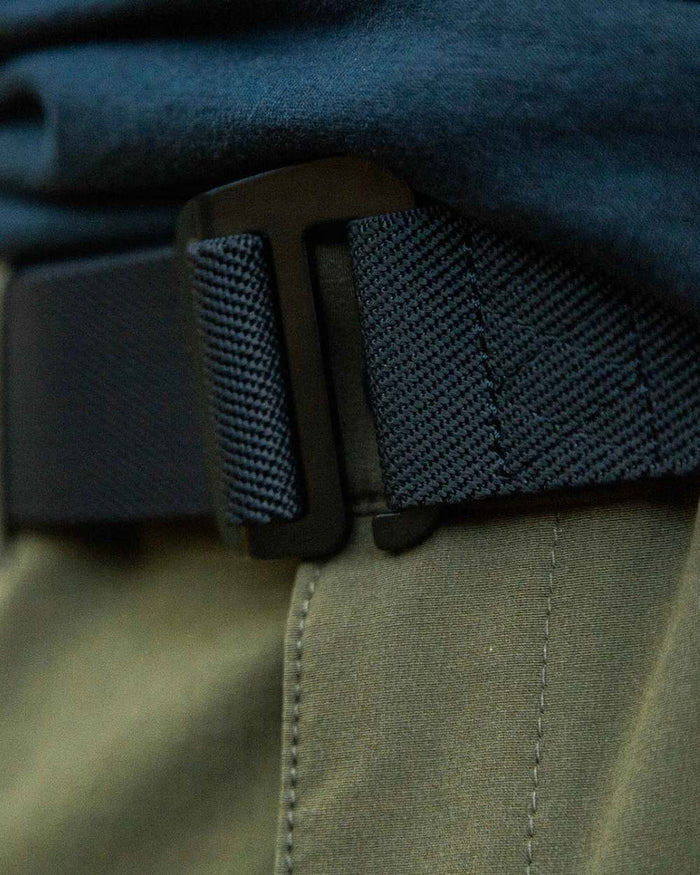 Black coloured Northern Hunting Fluks Belt For Outdoor on outdoor background #colour_black
