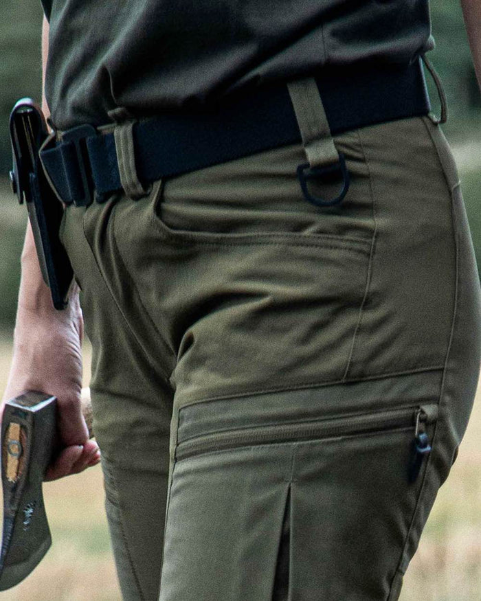 Black coloured Northern Hunting Fluks Belt For Outdoor on outdoor background #colour_black