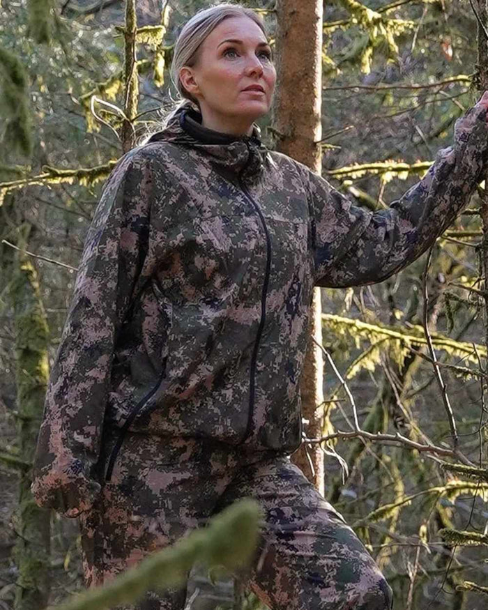 Camo coloured Northern Hunting Kjell Aske Tanatex Hunting Jacket on forest background #colour_camo