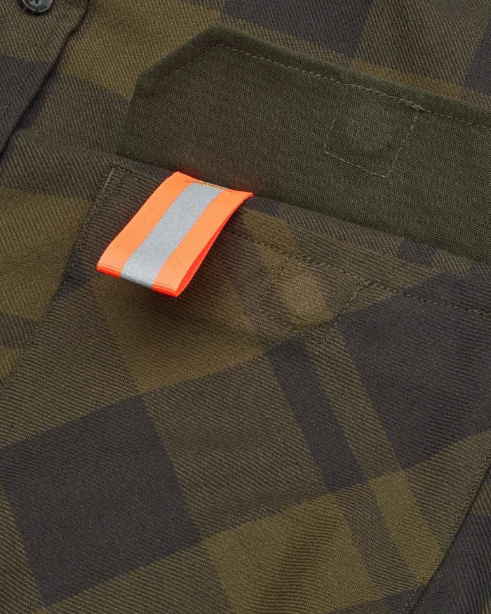 Dark Green coloured Northern Hunting Mens Kaare Cotton Stretch Shirt on white background #colour_dark-green
