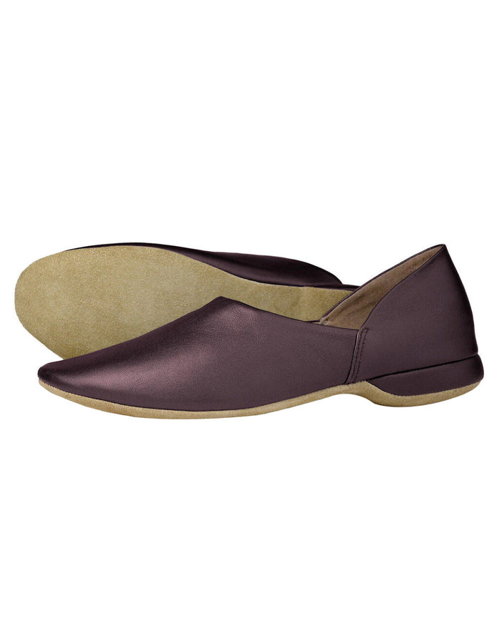 Burgundy Coloured Orca Bay George Mens Slippers On A White Background #colour_burgundy