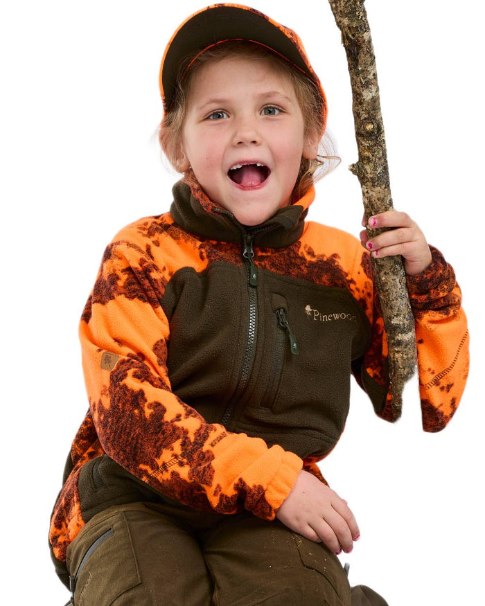 Strata Blaze Hunter Green coloured Pinewood Childrens Furudal Hunters Camou Fleece Jacket on white background #colour_strata-blaze-hunter-green