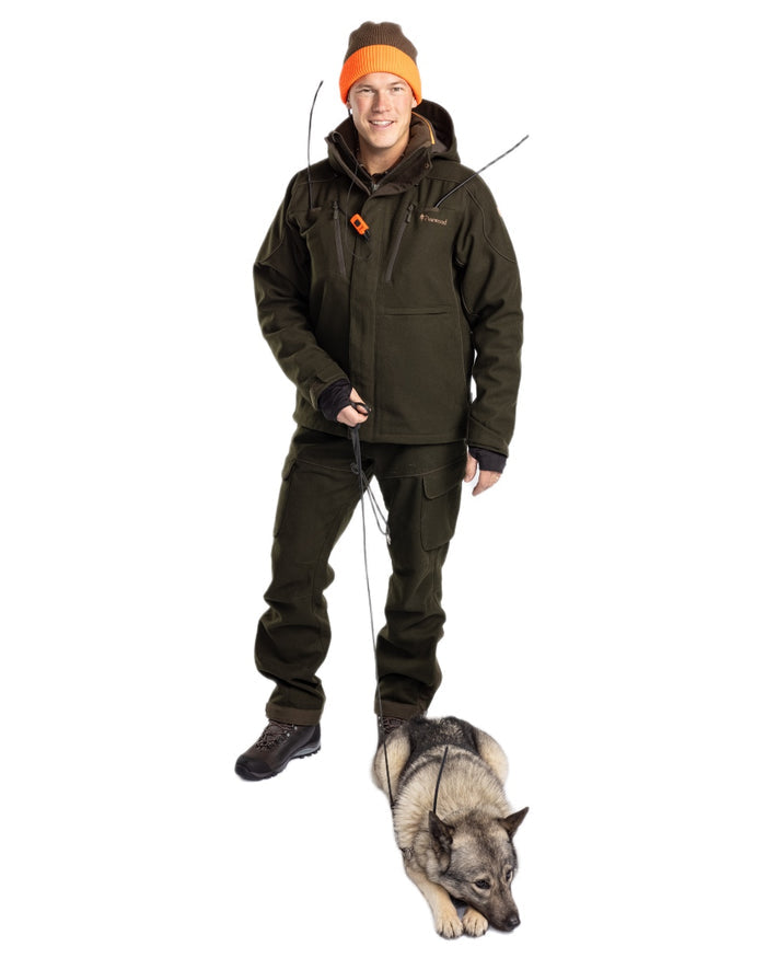Moss Green coloured Pinewood Mens Furudal Hunters Wool Jacket on white background #colour_moss-green