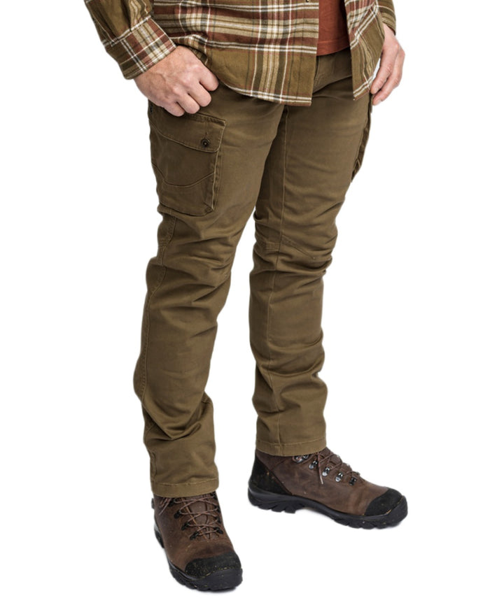 Hunting Olive Coloured Pinewood Mens Värnamo Serengeti Trousers on white background #colour_hunting-olive