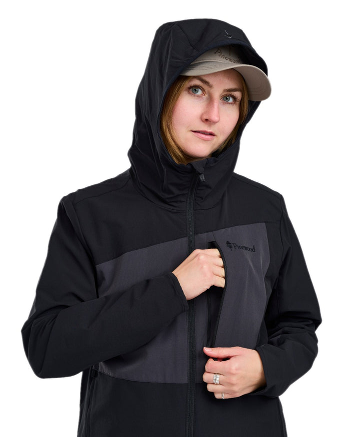 Black Dark Anthracite Coloured Pinewood Womens Abisko Light Stretch Jacket on white background #colour_black-dark-anthracite