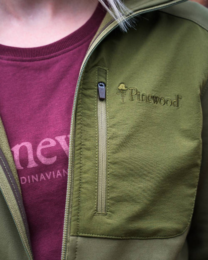 Leaf coloured Pinewood Womens Brenton Power Fleece Jacket on forest background #colour_leaf
