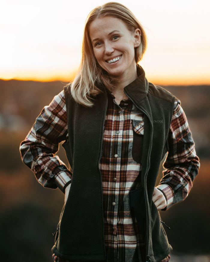 Bordeaux Beige Coloured Pinewood Womens Prestwick Exclusive Shirt on outdoor background #colour_bordeaux-beige