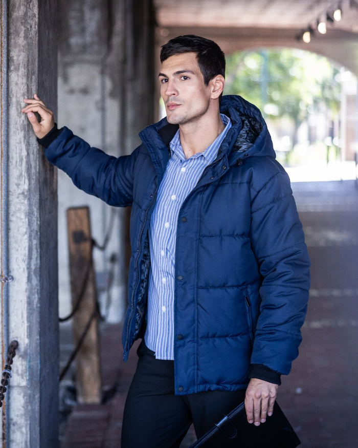 Navy coloured Regatta Professional Mens Northdale Insulated Jacket on outdoor background #colour_navy