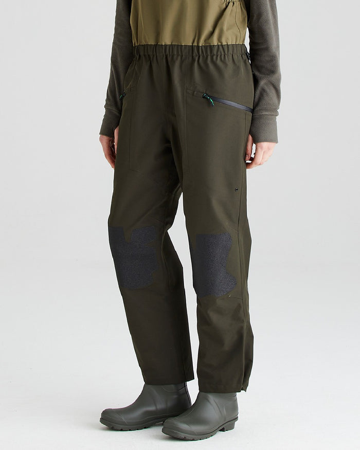 Deep Forest coloured Ridgeline Womens Agri Pro Bib & Brace on grey background #colour_deep-forest