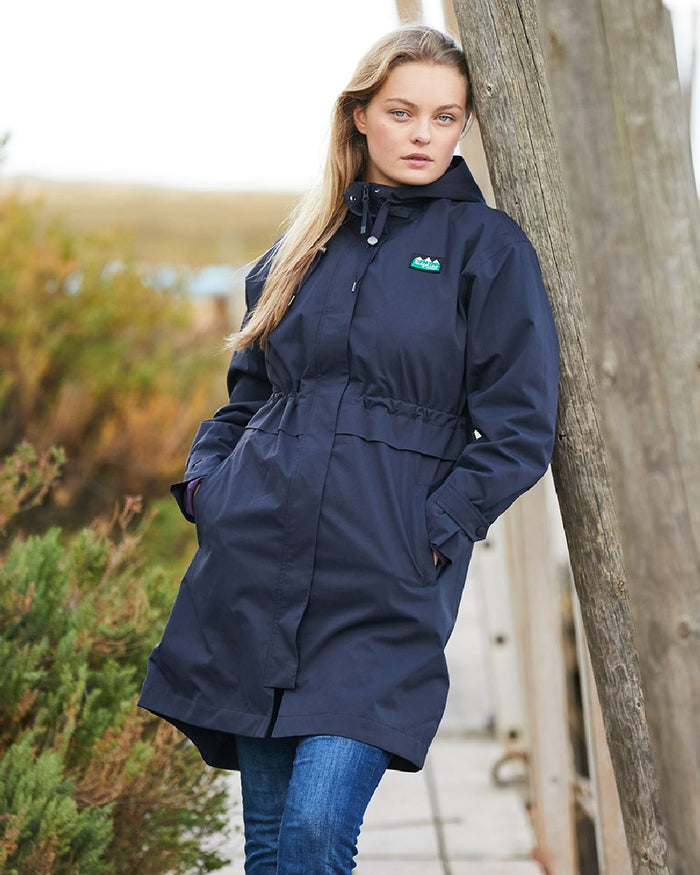 Navy Coloured Ridgeline Womens Blakeney Parka on outdoor background #colour_navy