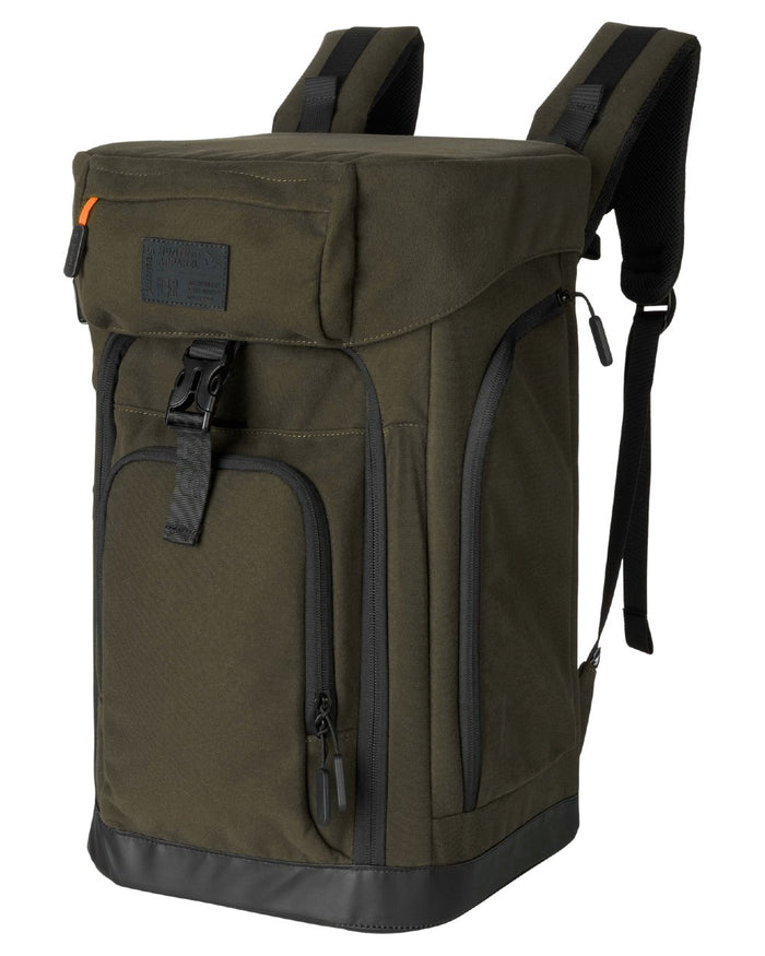 Pine Green coloured Seeland Enduro Chair Backpack on white background #colour_pine-green