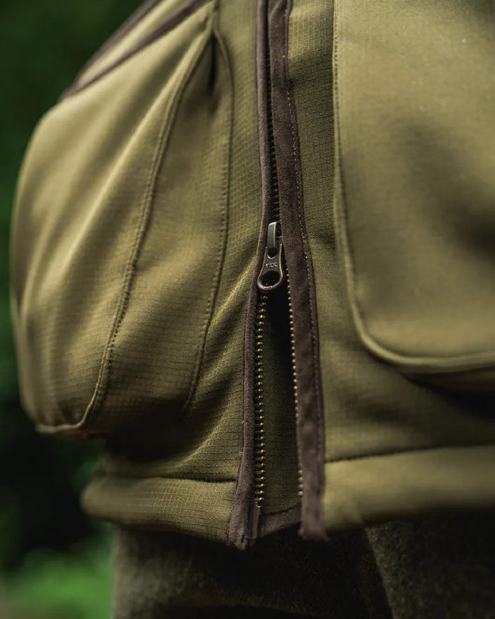 Light Pine Coloured Seeland Mens Wenlock Jacket on outdoor background #colour_light-pine