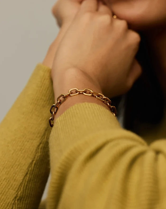Square Paperclip Chain Bracelet | 18ct Gold Plated Bracelets Missoma