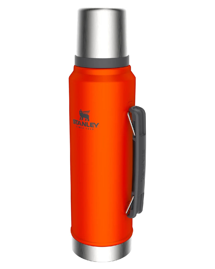 Blaze Orange coloured Stanley Classic Legendary  Bottle 1.0L on white background #colour_blaze-orange