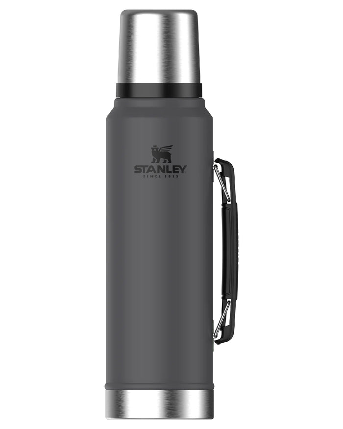 Charcoal coloured Stanley Classic Legendary  Bottle 1.0L on white background #colour_charcoal