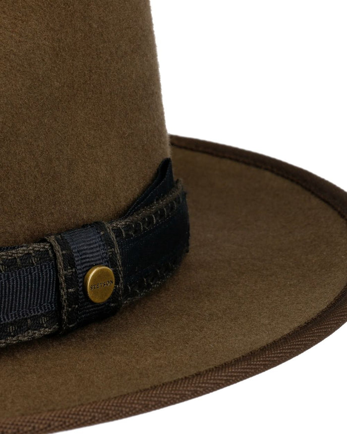 Dark Earth coloured Stetson Keota Fedora Wool Hat on white background #colour_dark-earth