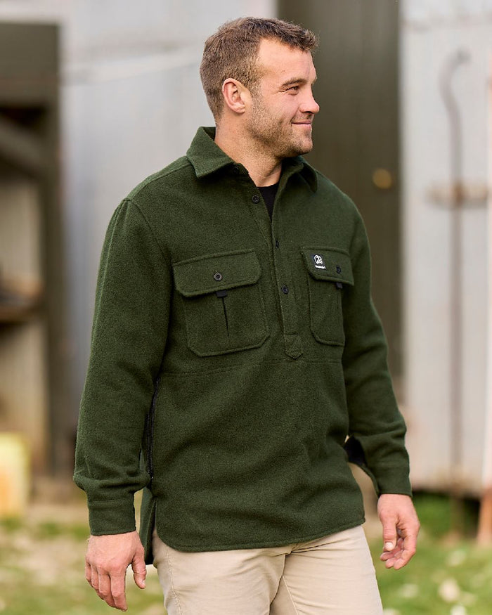 Olive Coloured Swanndri Mens Ranger Extreme V2 on outdoor background #colour_olive
