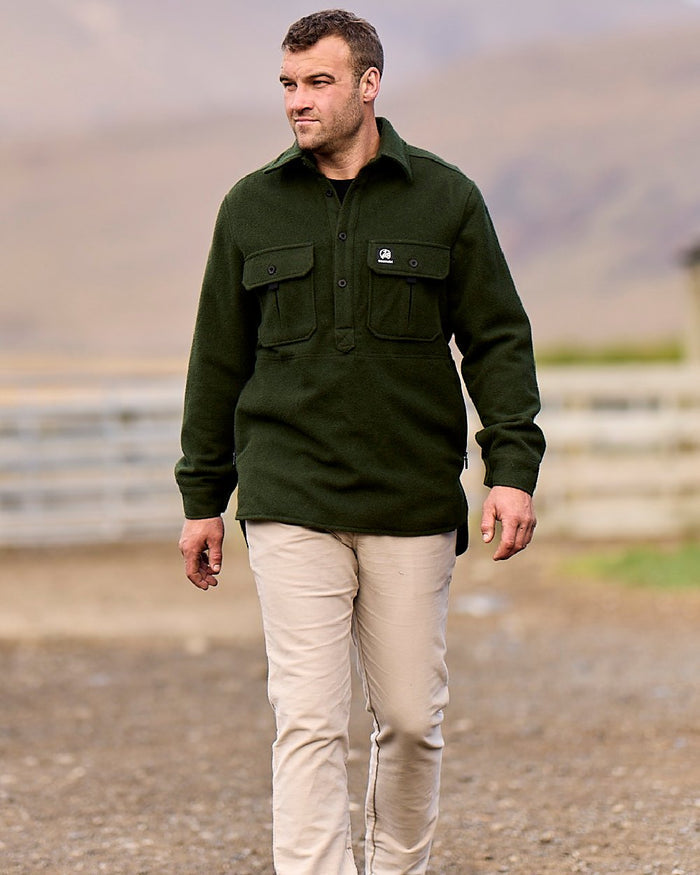 Olive Coloured Swanndri Mens Ranger Extreme V2 on outdoor background #colour_olive