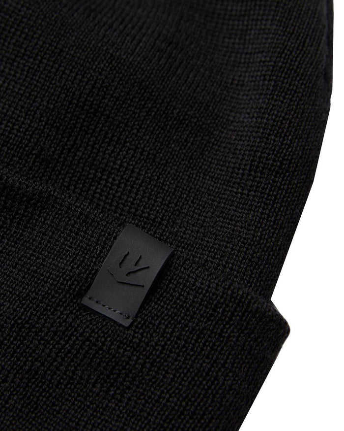 Black Coloured Tilley Hydrowool Beanie on white background #colour_black