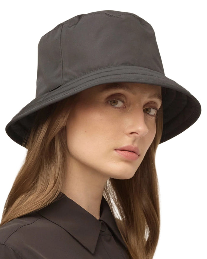 Black Coloured Tilley Thermashield T1 on white background #colour_black