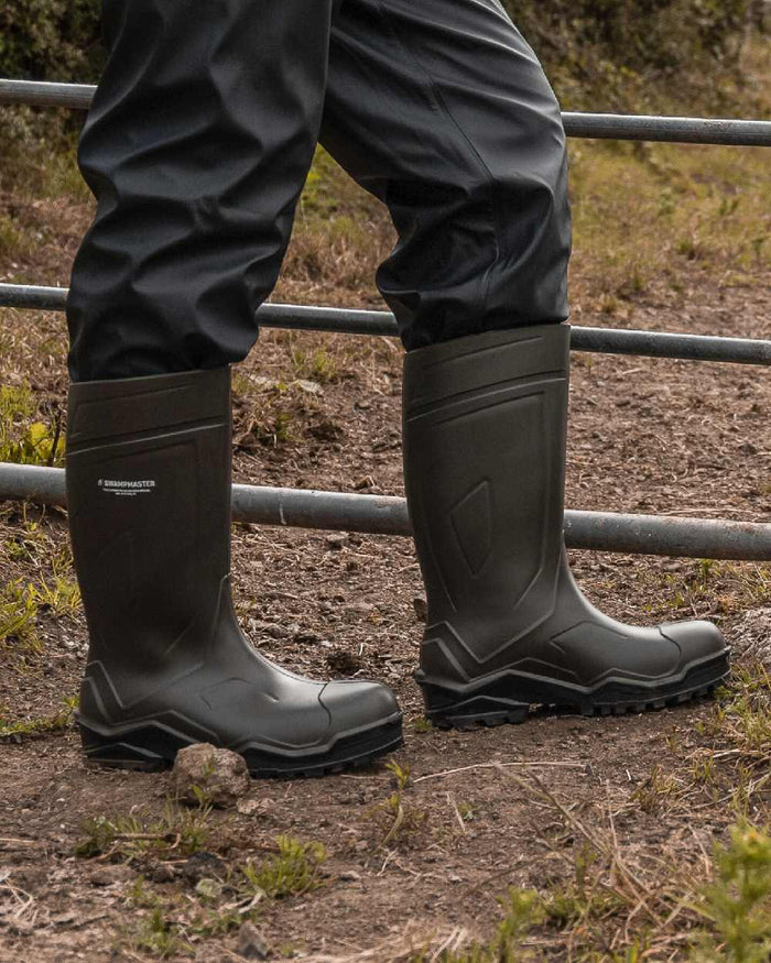 Green Coloured Xpert Mens Swampmaster Pro Champion+ Non-Safety Wellingtons on Outdoor Background
#colour_green