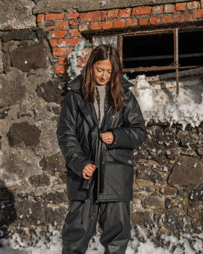 Navy Coloured Xpert Womens Swampmaster No-Sweat Thermgear Waterproof Lined Jacket on Outdoor Background
#colour_navy