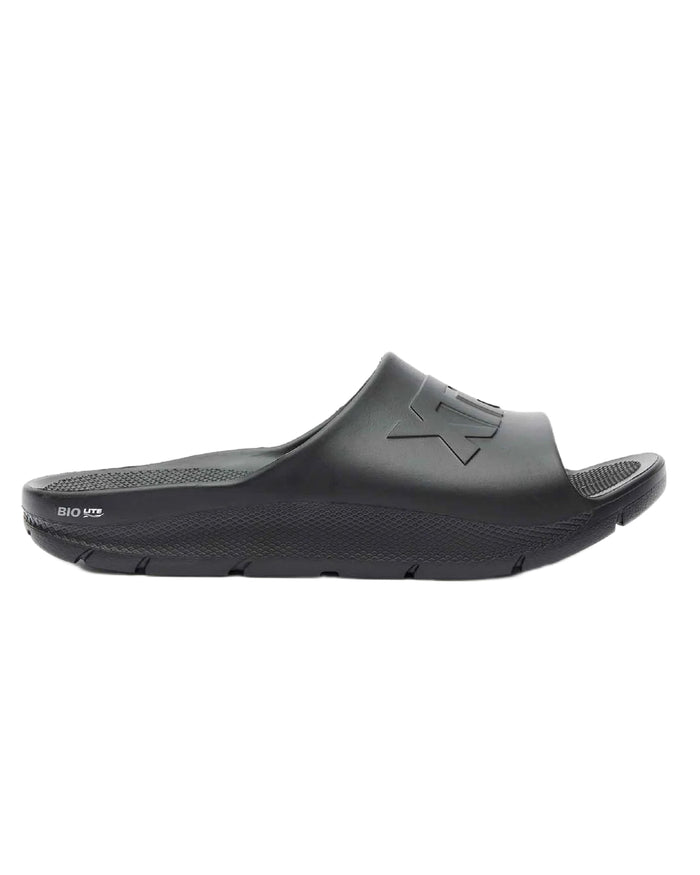 Black Coloured Xtratuf Mens Apres Fish Sliders on white background #colour_black